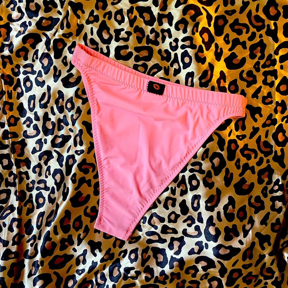 Hot Lava ‘Pink Ultra’ bikini bottom